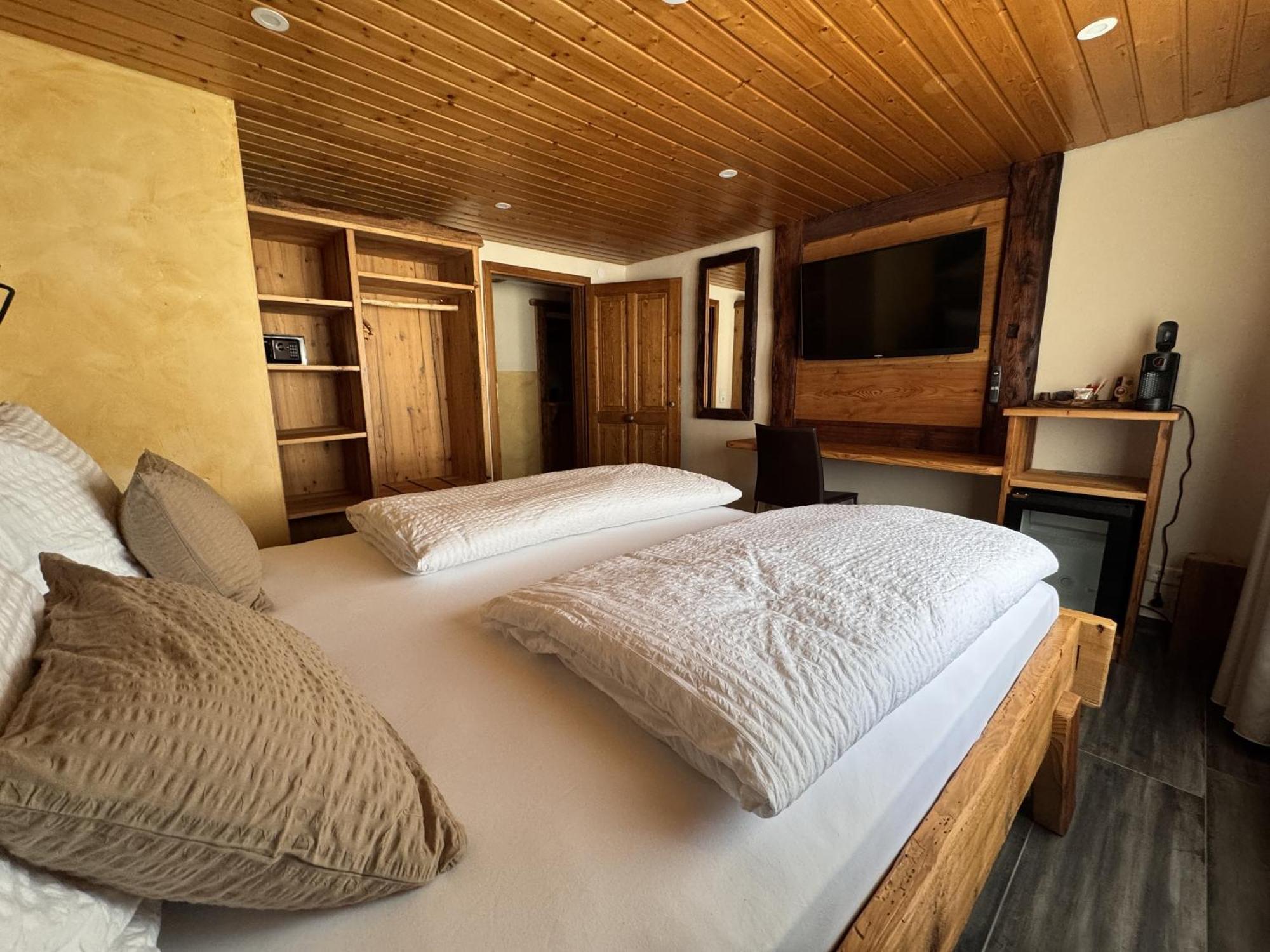 Black Forest Hotel Todtnau Phòng bức ảnh