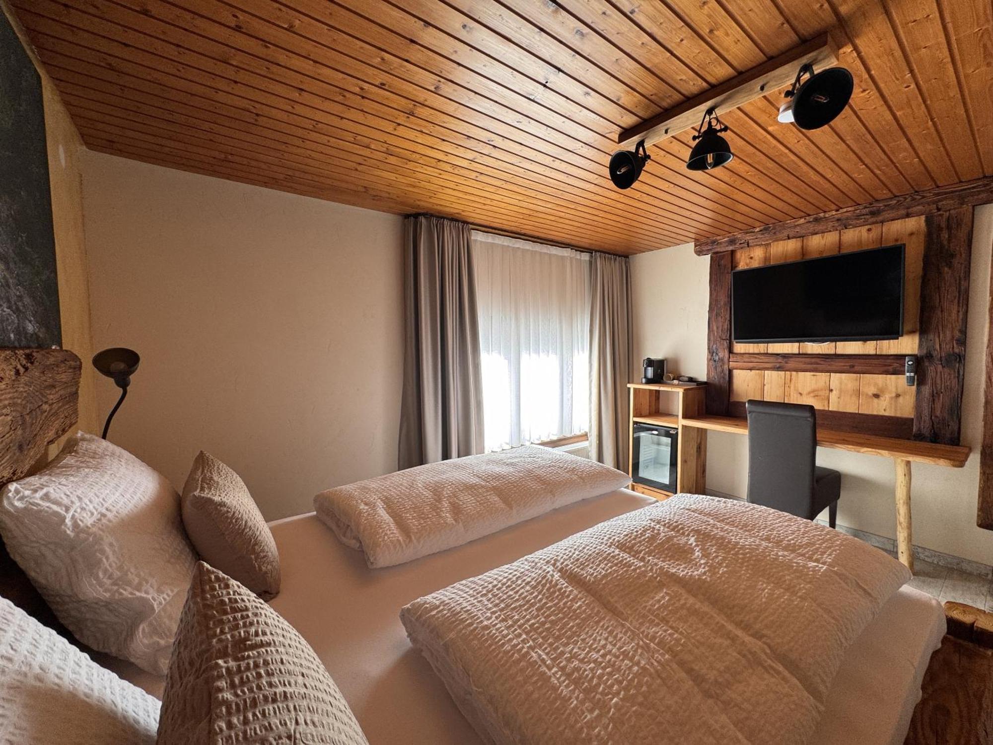Black Forest Hotel Todtnau Phòng bức ảnh